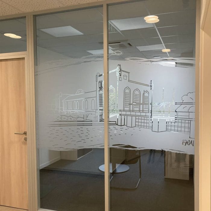 vitrophanie banque crédit mutuel