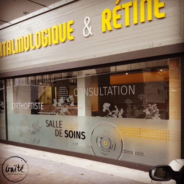 signalétique et vitrophanie centre ophtalmologique