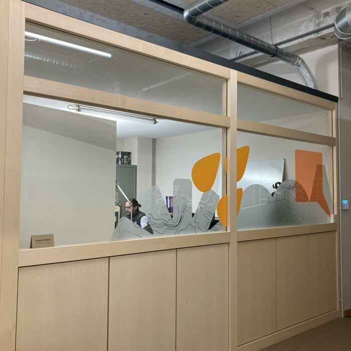 4-adeus-eurometropolestrasbourg-tatoomural-designmural-signaletique-vitrophanie-sticker-labogaite