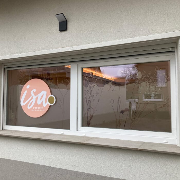 vitrophanie centre de beauté et de bien-être