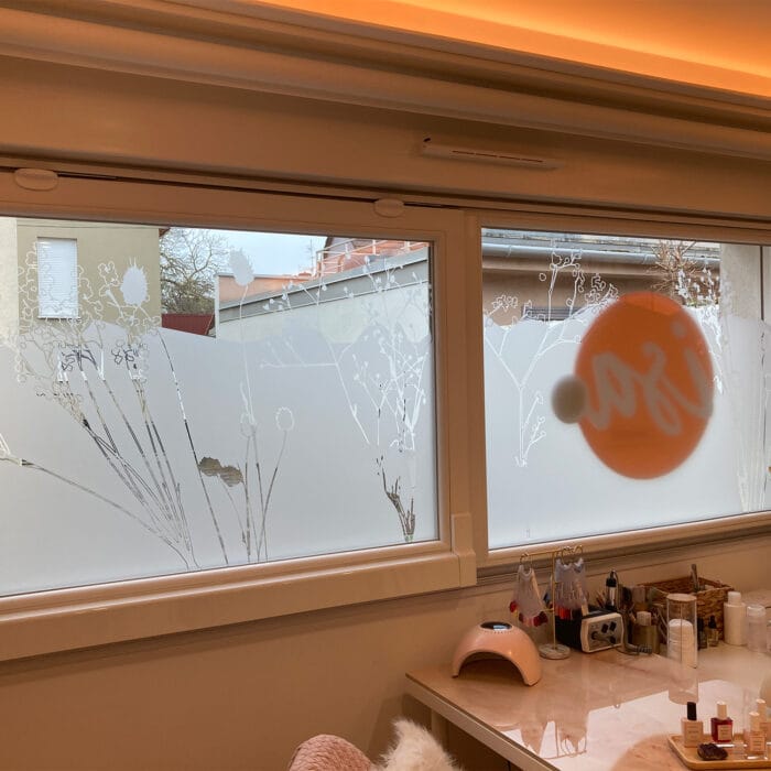 vitrophanie centre de beauté et de bien-être